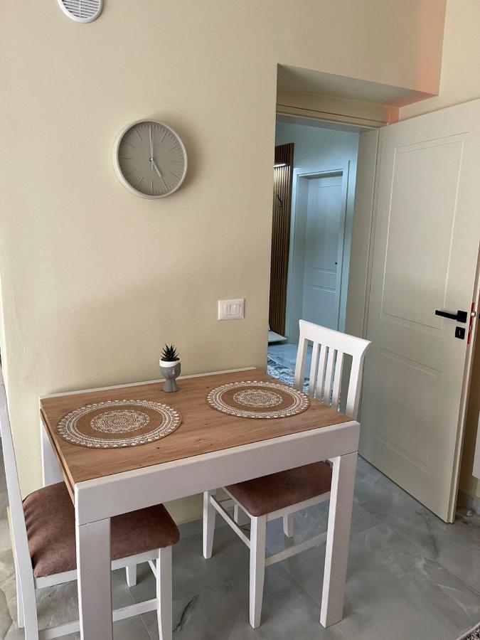 Downtown Deluxe Apartment Shkodër Екстериор снимка