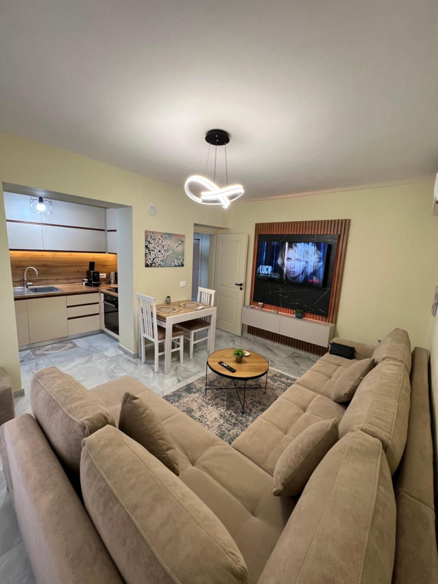 Downtown Deluxe Apartment Shkodër Екстериор снимка