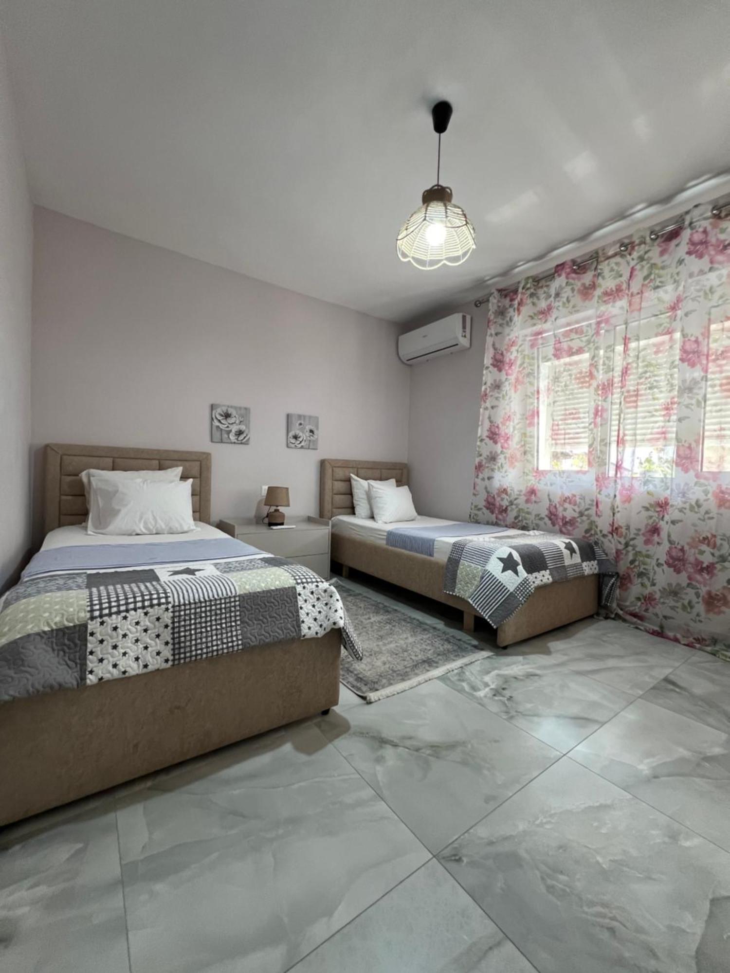 Downtown Deluxe Apartment Shkodër Екстериор снимка