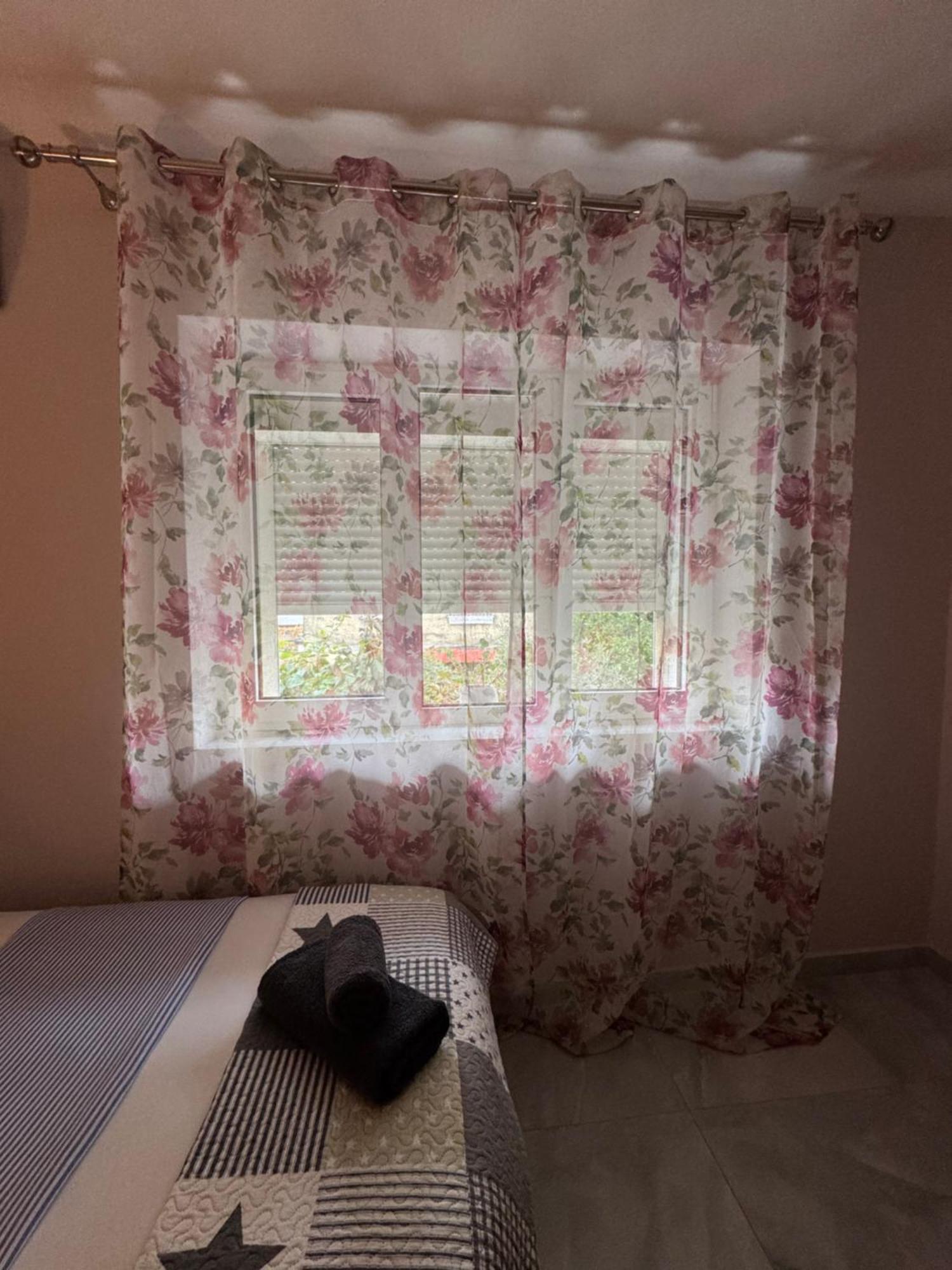 Downtown Deluxe Apartment Shkodër Екстериор снимка