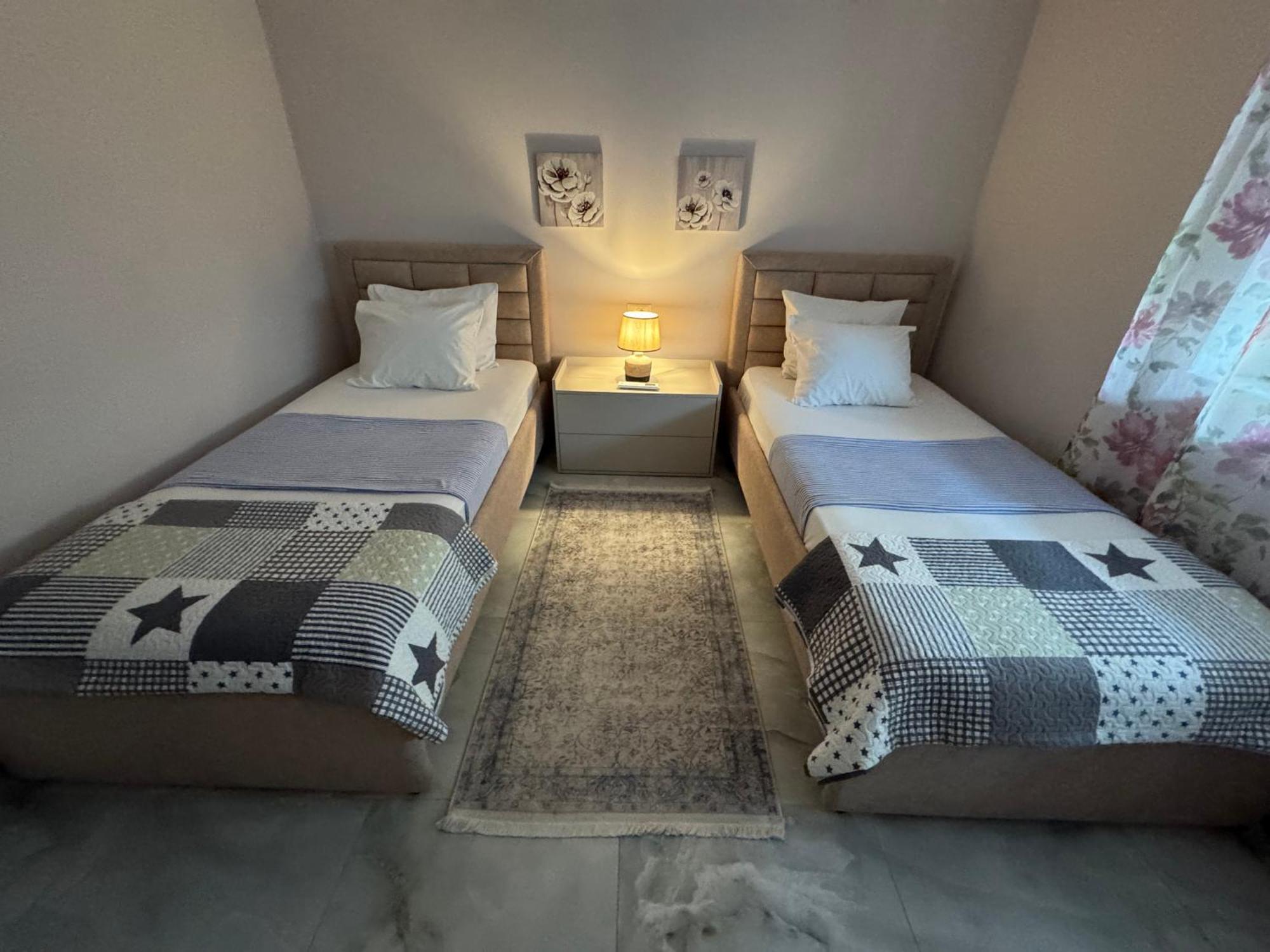Downtown Deluxe Apartment Shkodër Екстериор снимка